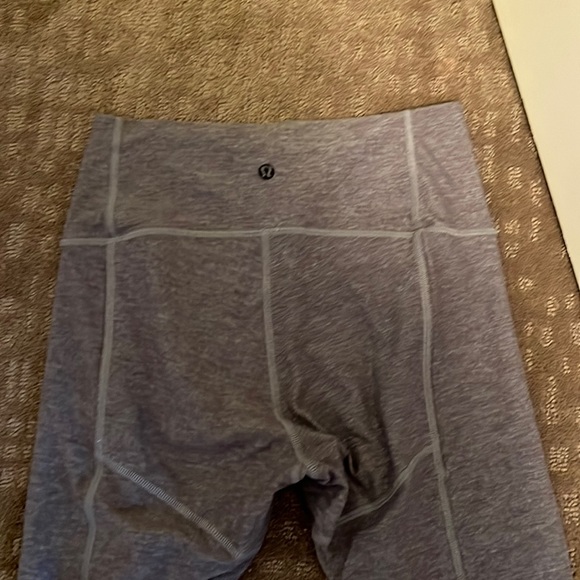 Lululemon- size 8 special wunder under - Picture 1 of 4